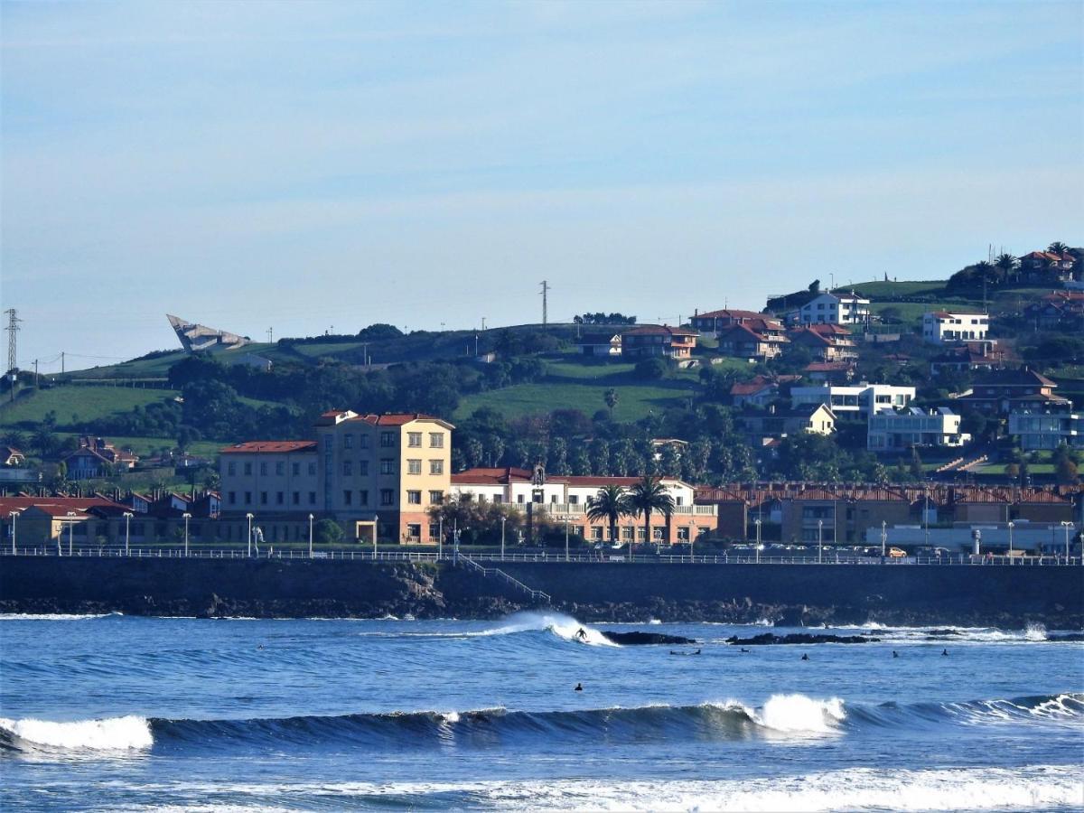 North Surf House Hostel Gijon Bagian luar foto