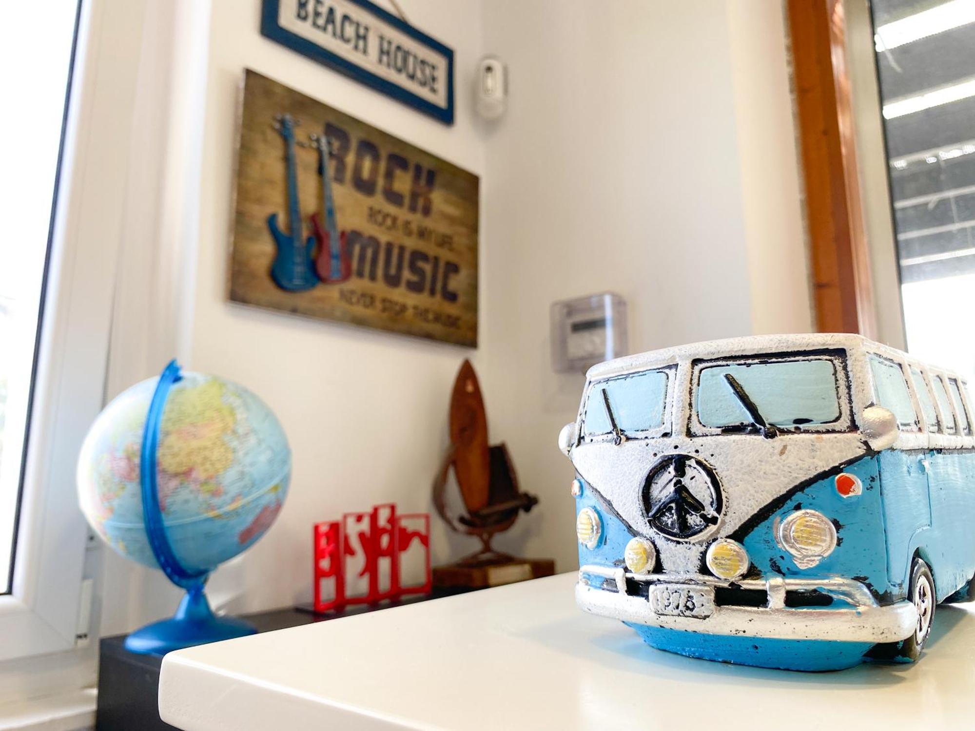 North Surf House Hostel Gijon Bagian luar foto