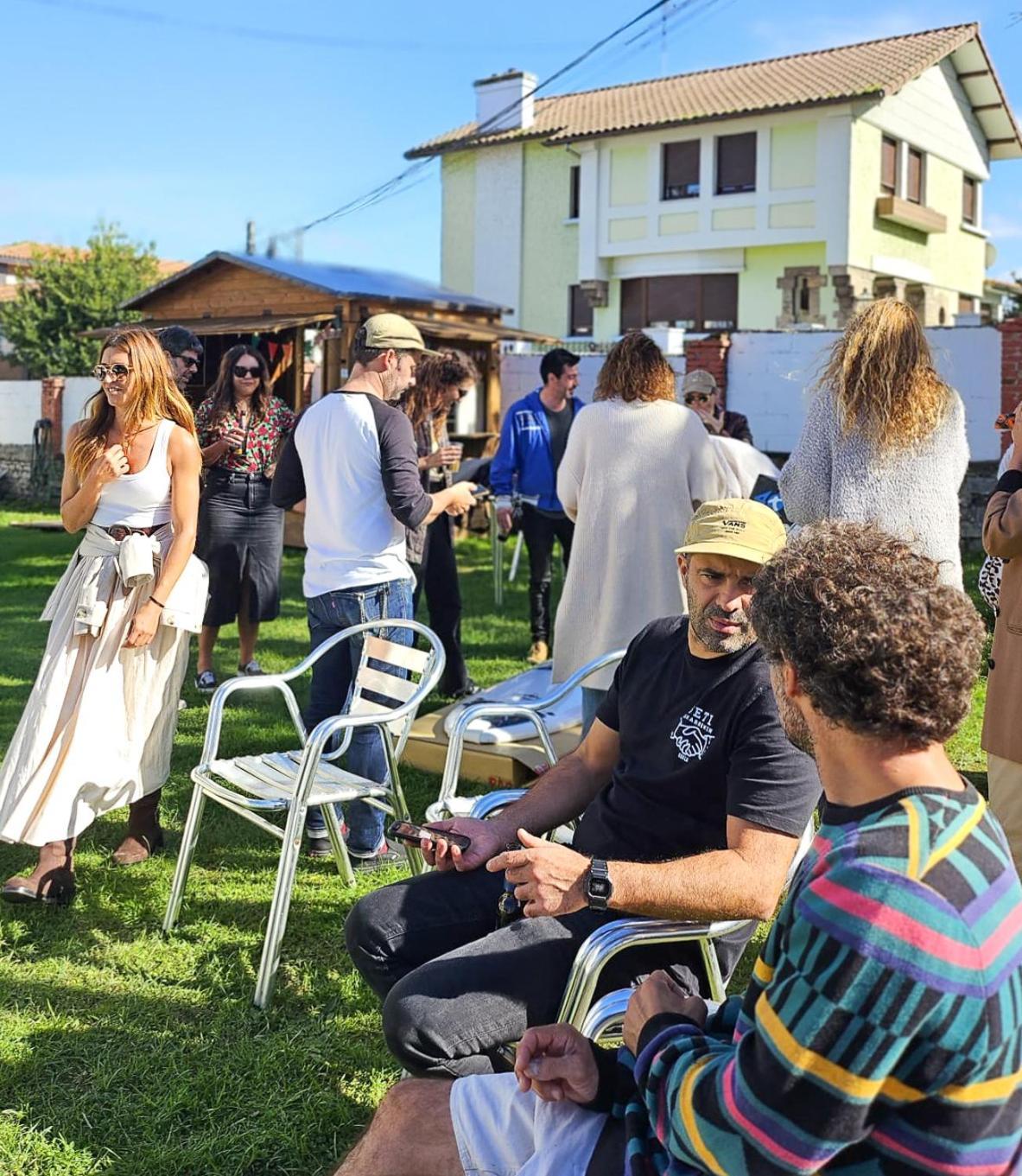 North Surf House Hostel Gijon Bagian luar foto