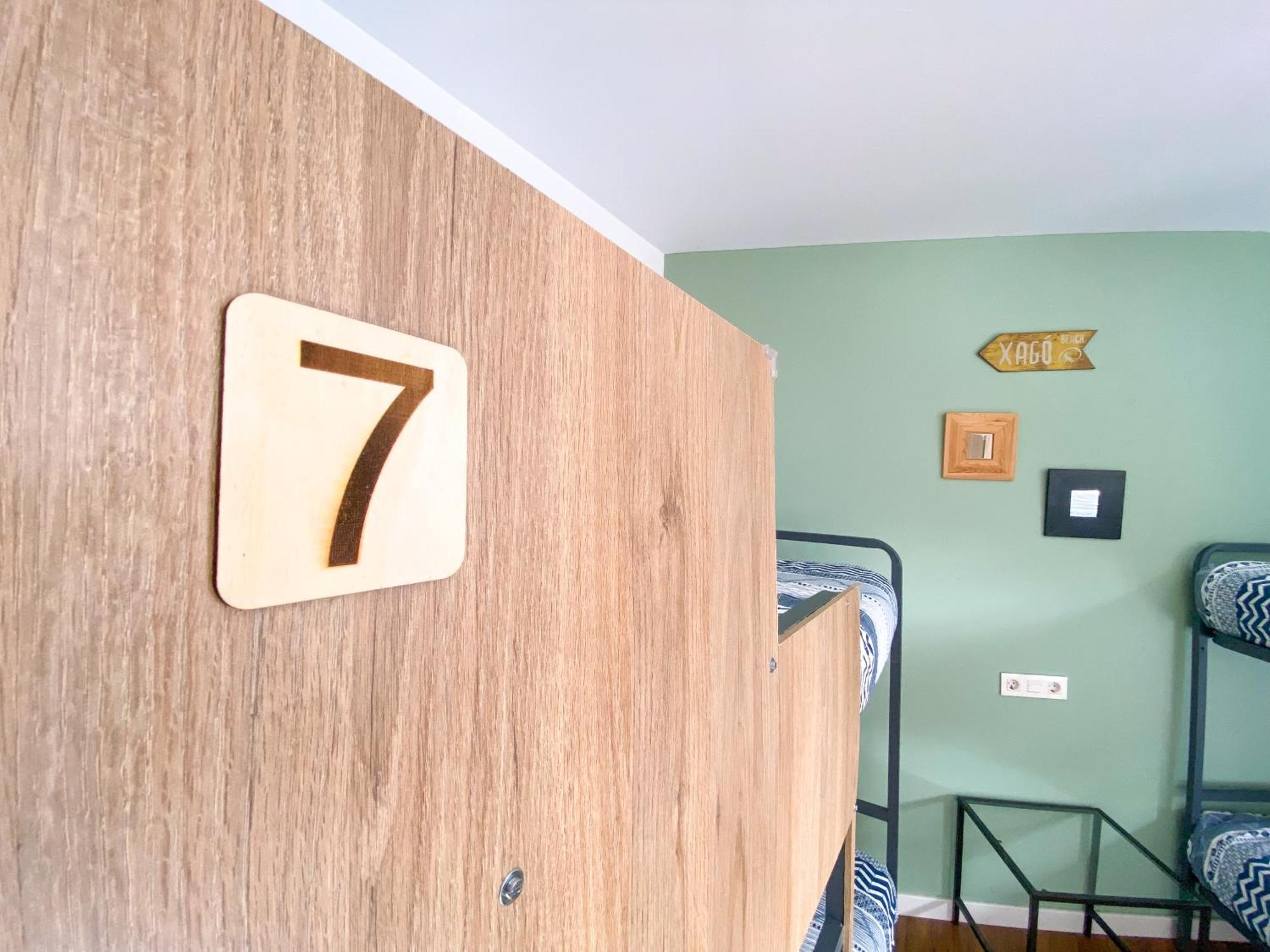 North Surf House Hostel Gijon Bagian luar foto